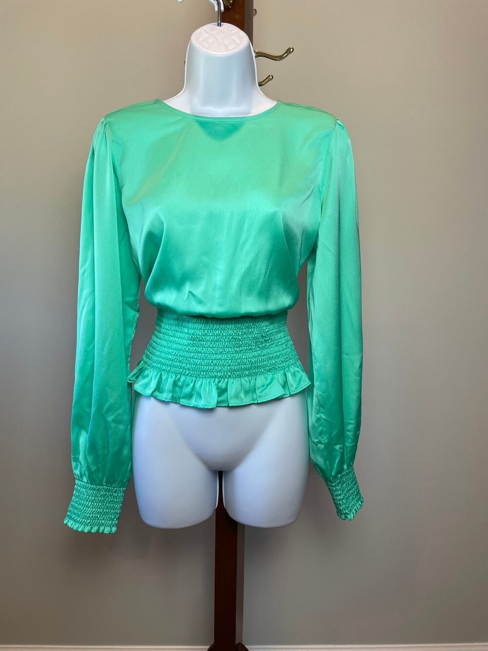 Ann Taylor Smocked Waist Satin Peplum Blouse Size M Green